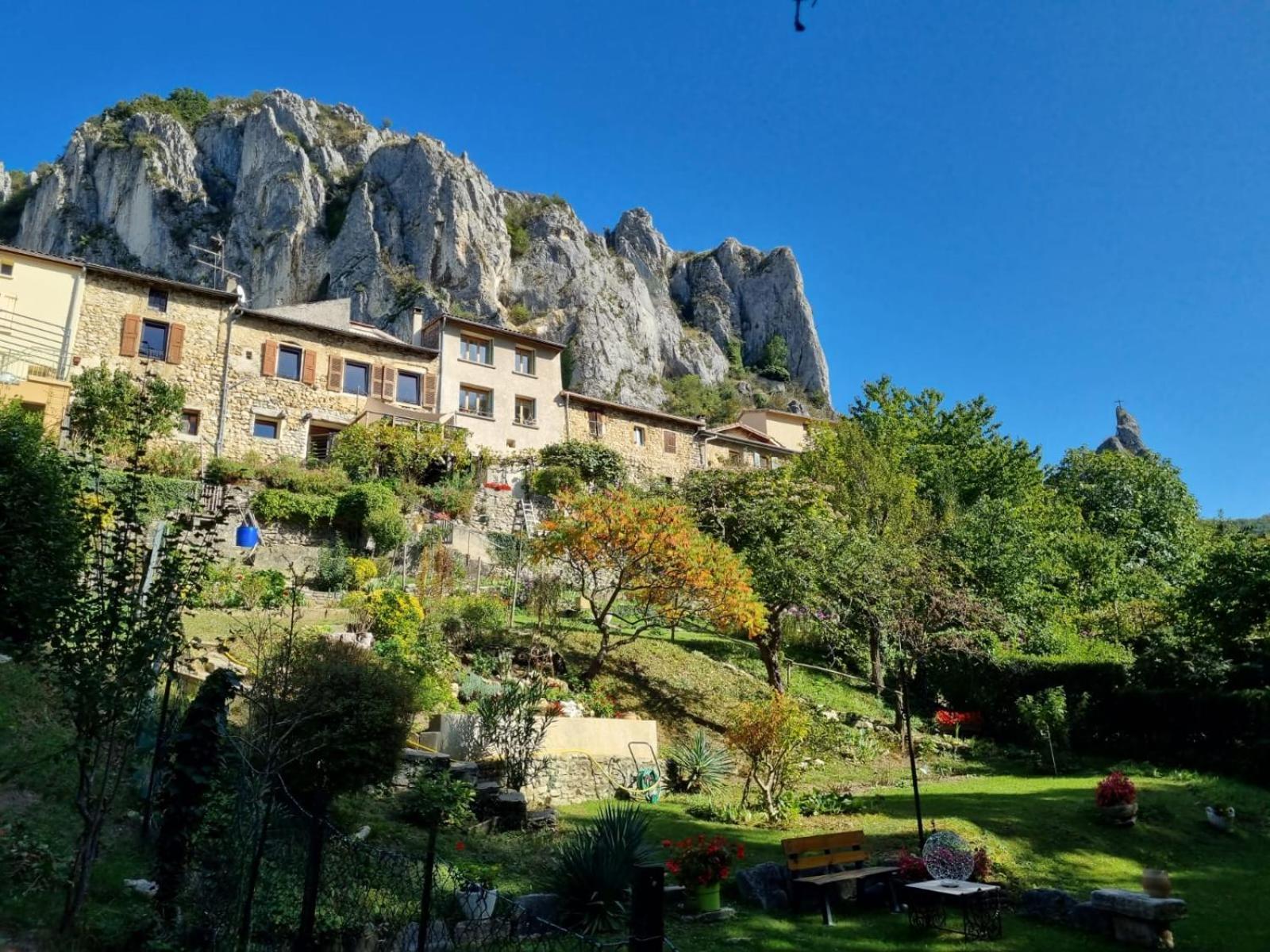Comfortable Village Apartment In Barbieres With Access To Large Garden With Beautiful Views Exterior photo